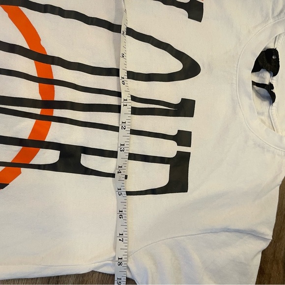 Vlone Tee Men’s Sz Small White All Over Logo Streetwear Skate  NWOT - Picture 5 of 7